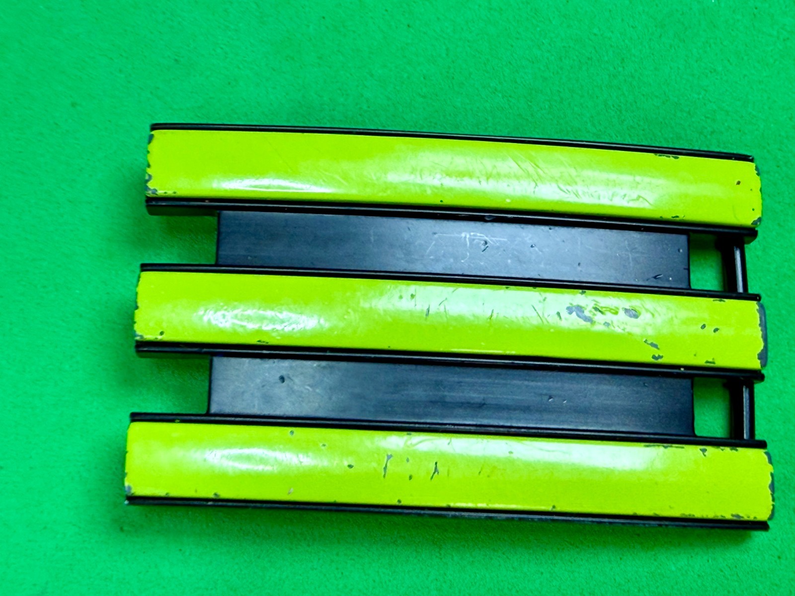 Adidas Golf 3 Stripe Green & Black Color Trophy Award Style Vintage Belt Buckle