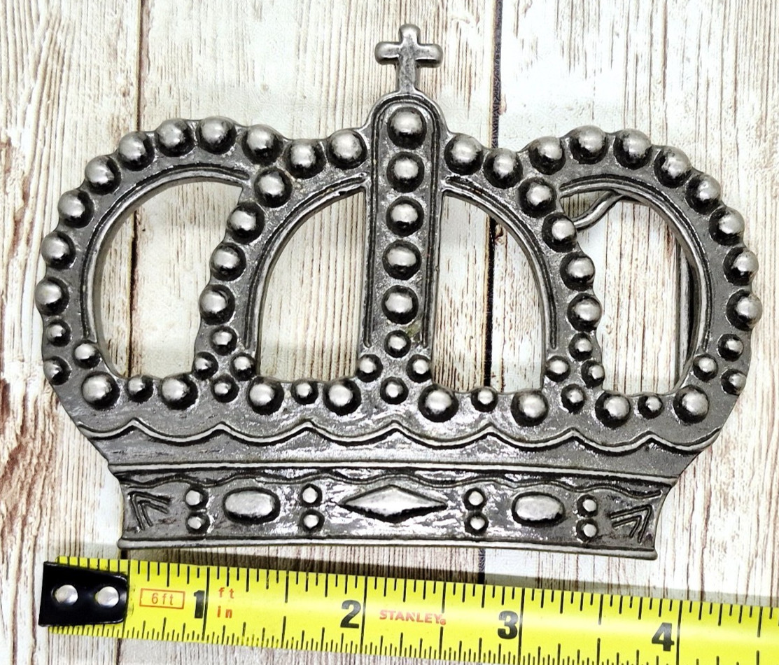 Vintage Large Pewter Metal King&rsquo;s / Queen&rsquo;s Crown Belt Buckle Fits 1 1/2&Prime; Belts