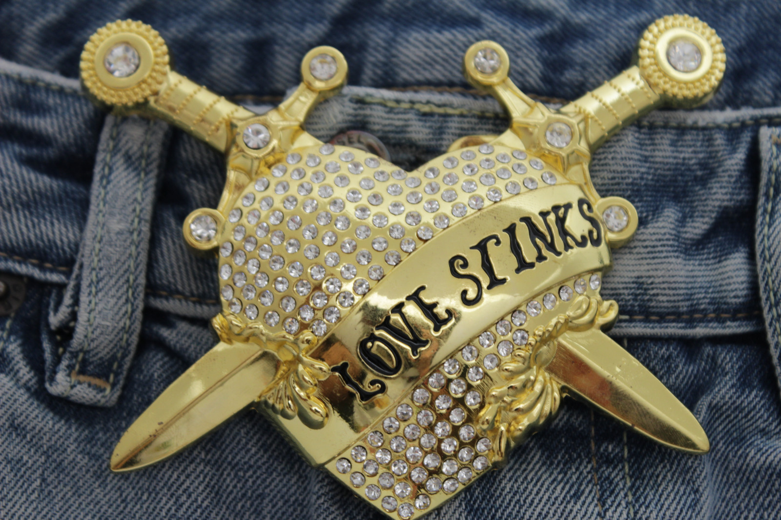 Men / Women Big Gold Metal Belt Buckle Heart Bling Silver Rhinestone Love Stinks