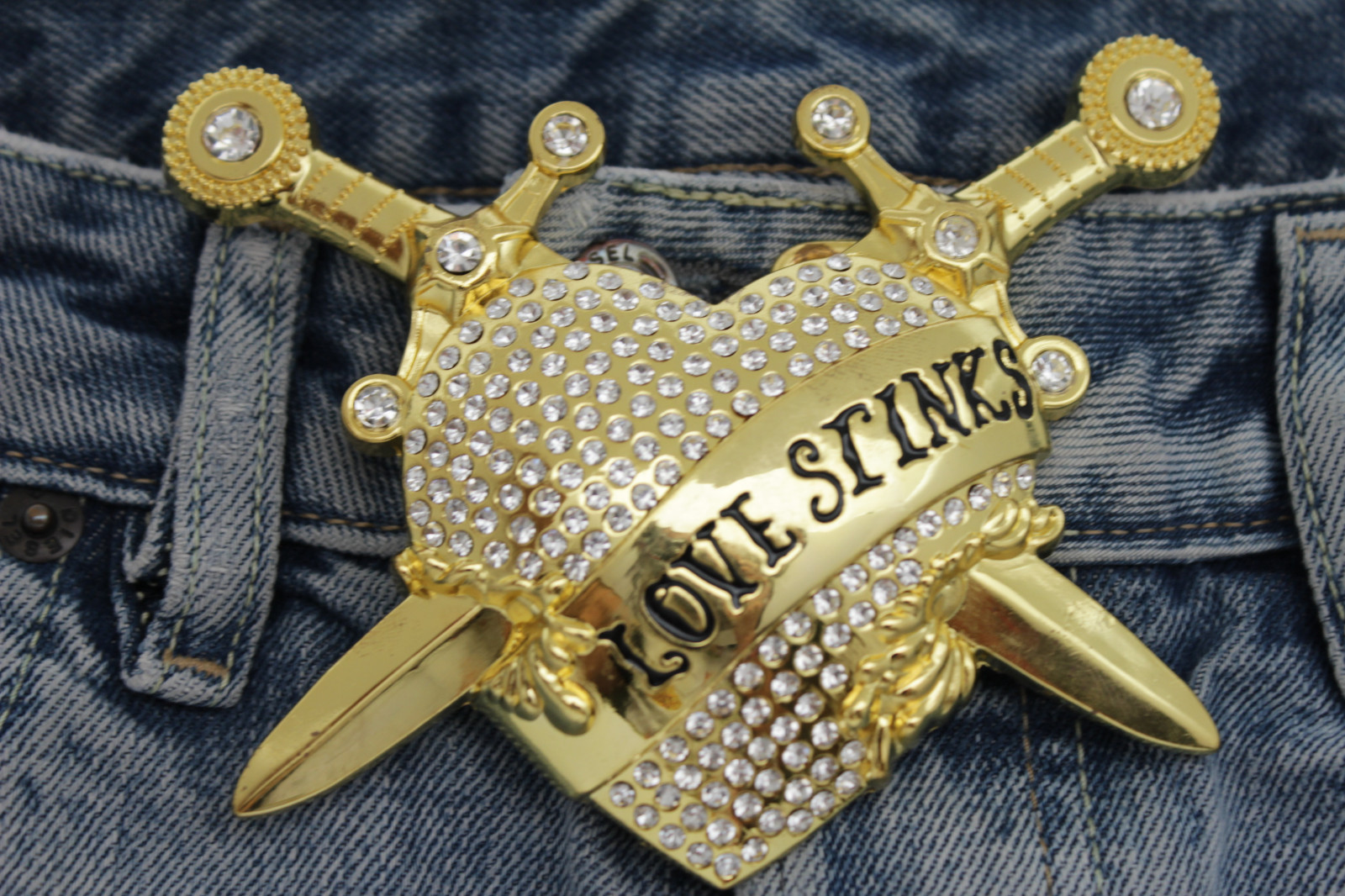 Men / Women Big Gold Metal Belt Buckle Heart Bling Silver Rhinestone Love Stinks