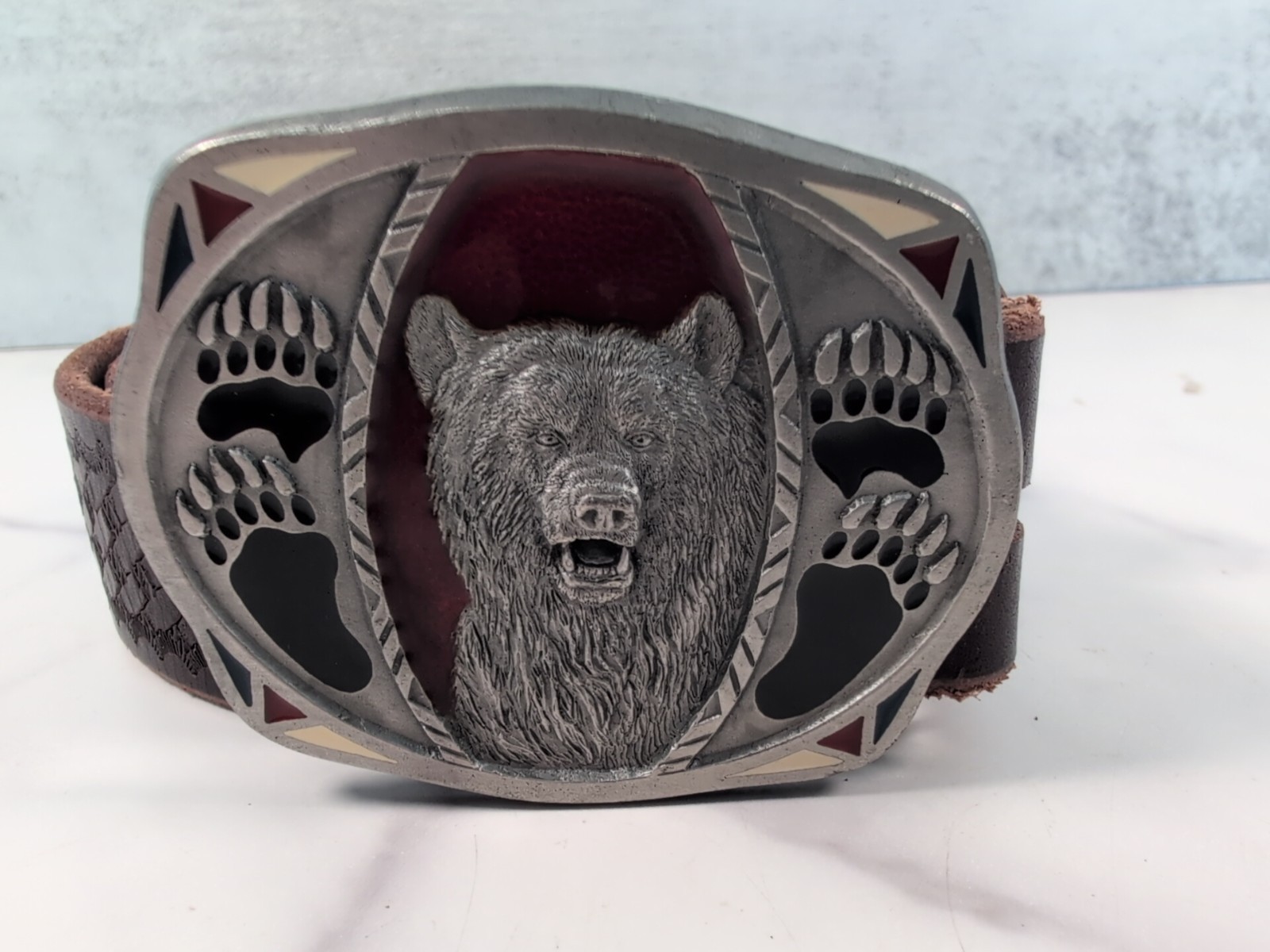 1995 C&J Inc. Pewter Bear Belt Buckle & Tooled Brown Leather Belt 42&Prime;-47&Prime; USA