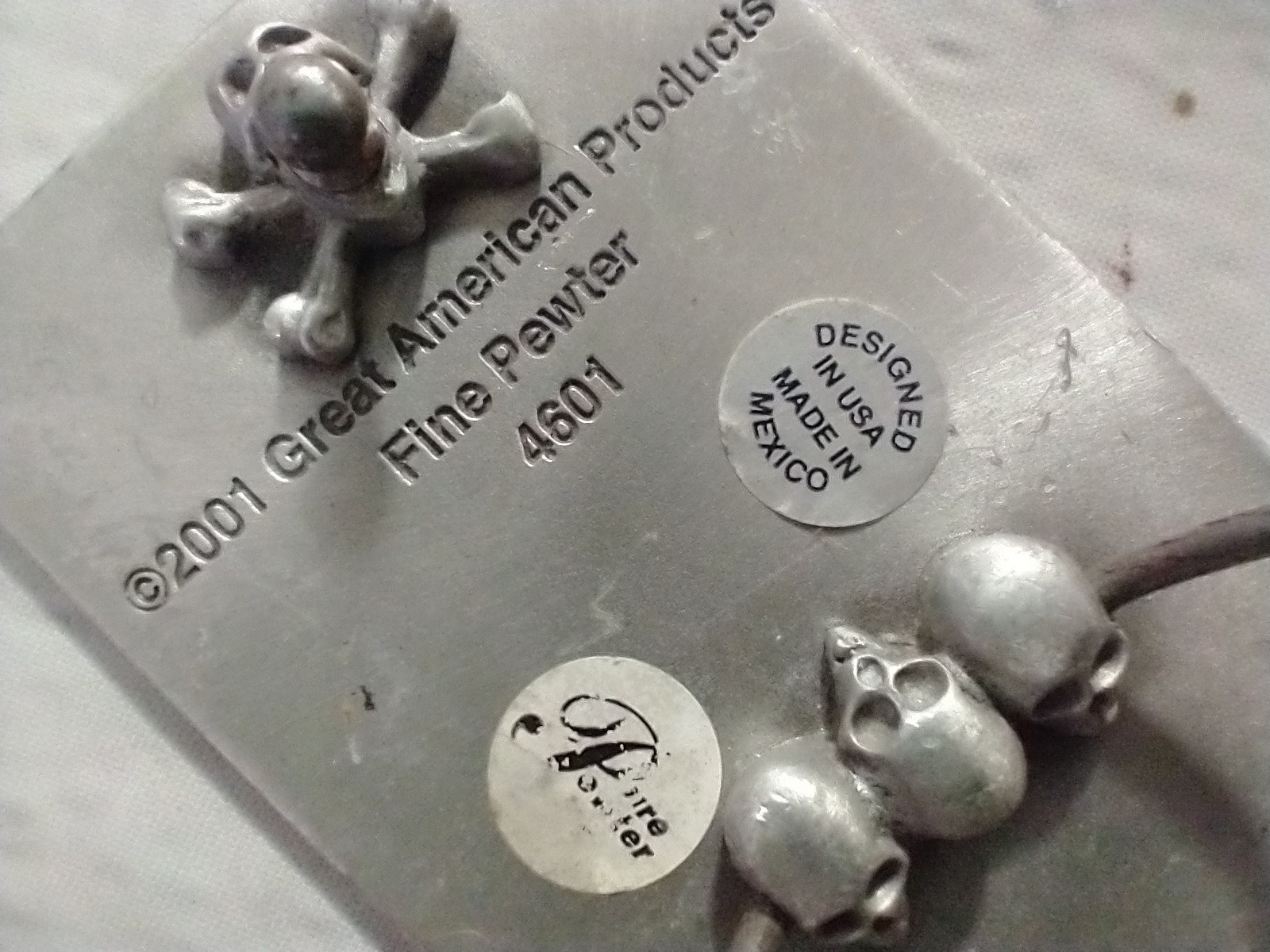 Lot of 2 pewter 2001 GREAT AMERICAN PRODUCT / rock star 4601 & CROSS belt buckle