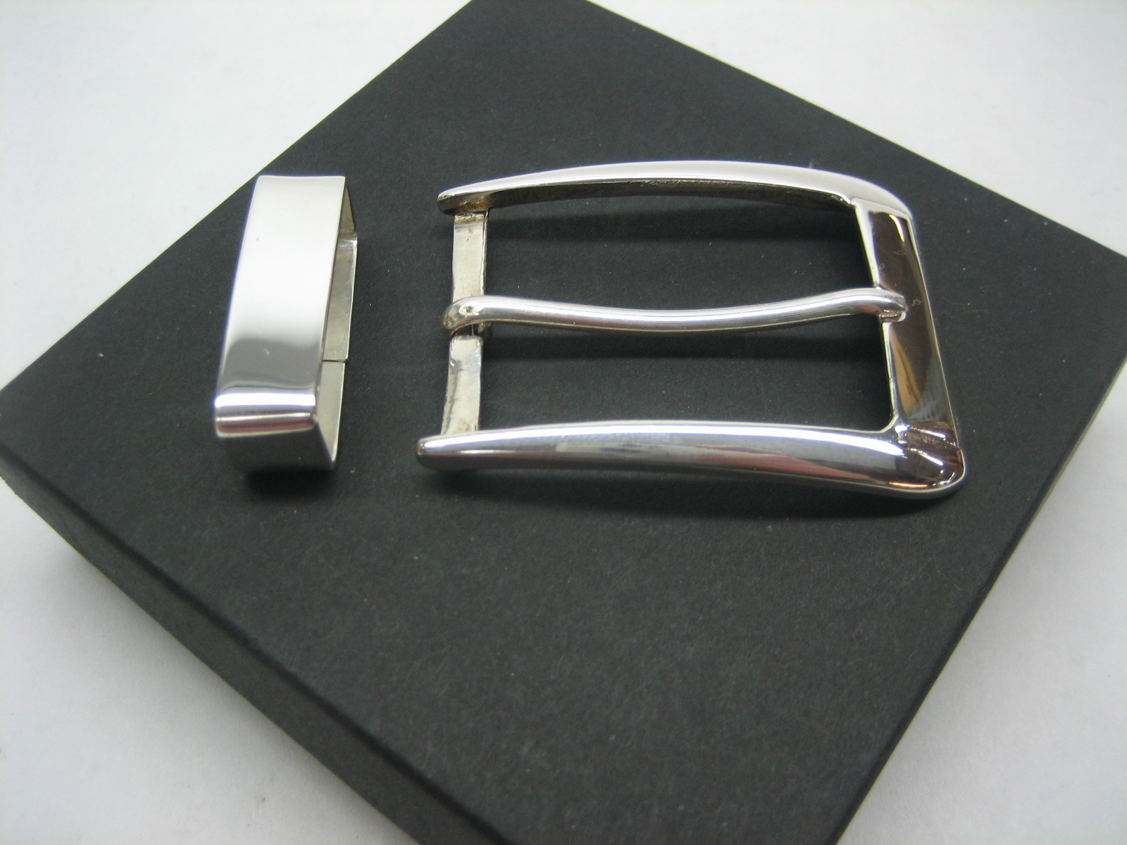 Sterling silver 925 two piece buckle set and Genuine Lizard 30 mm belt U.S.A..