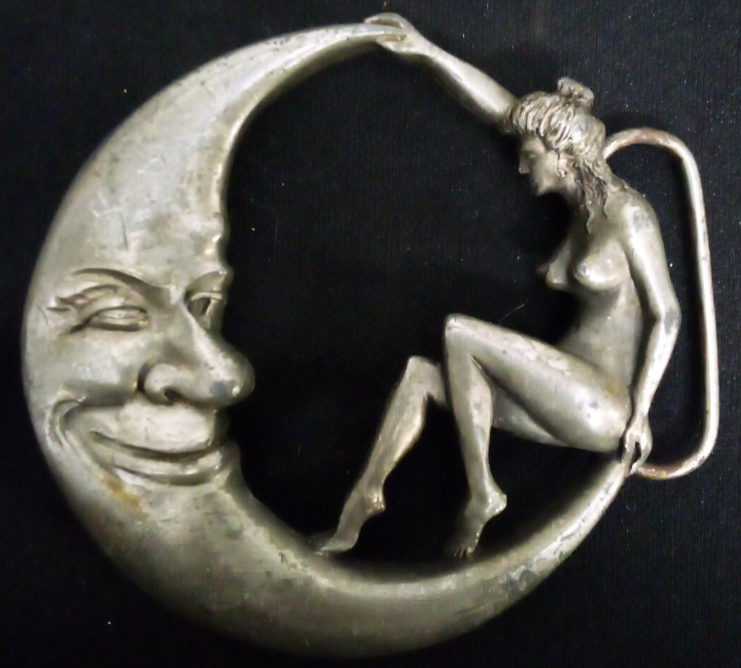VTG 1979 BERGAMOT WINKING MOON & NUDE LADY WOMAN BELT BUCKLE b