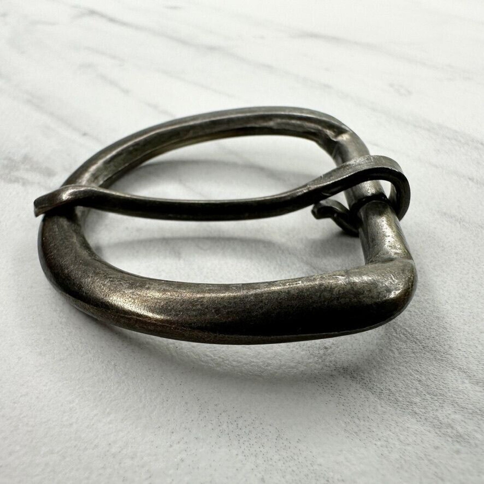 Rounded Dark Silver Tone Simple Basic Belt Buckle