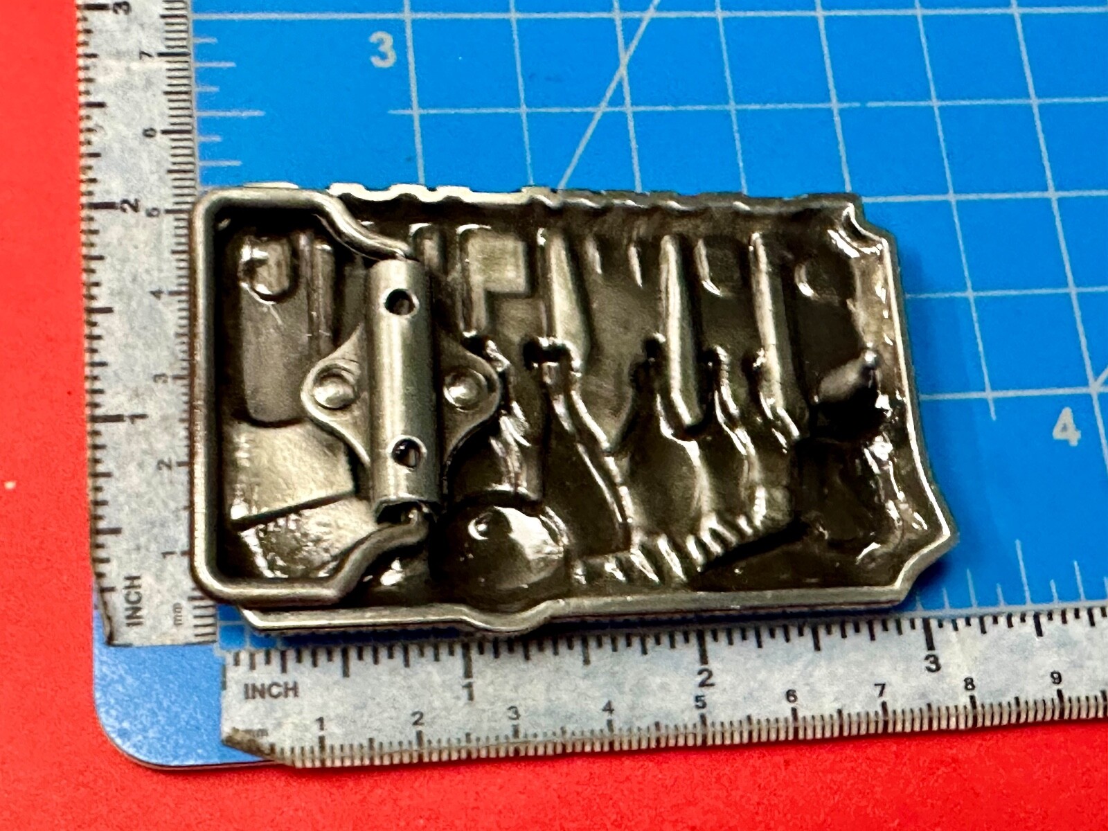 Bowling Sports Commemorative Belt Buckle – Raised Pins, Lane And Ball