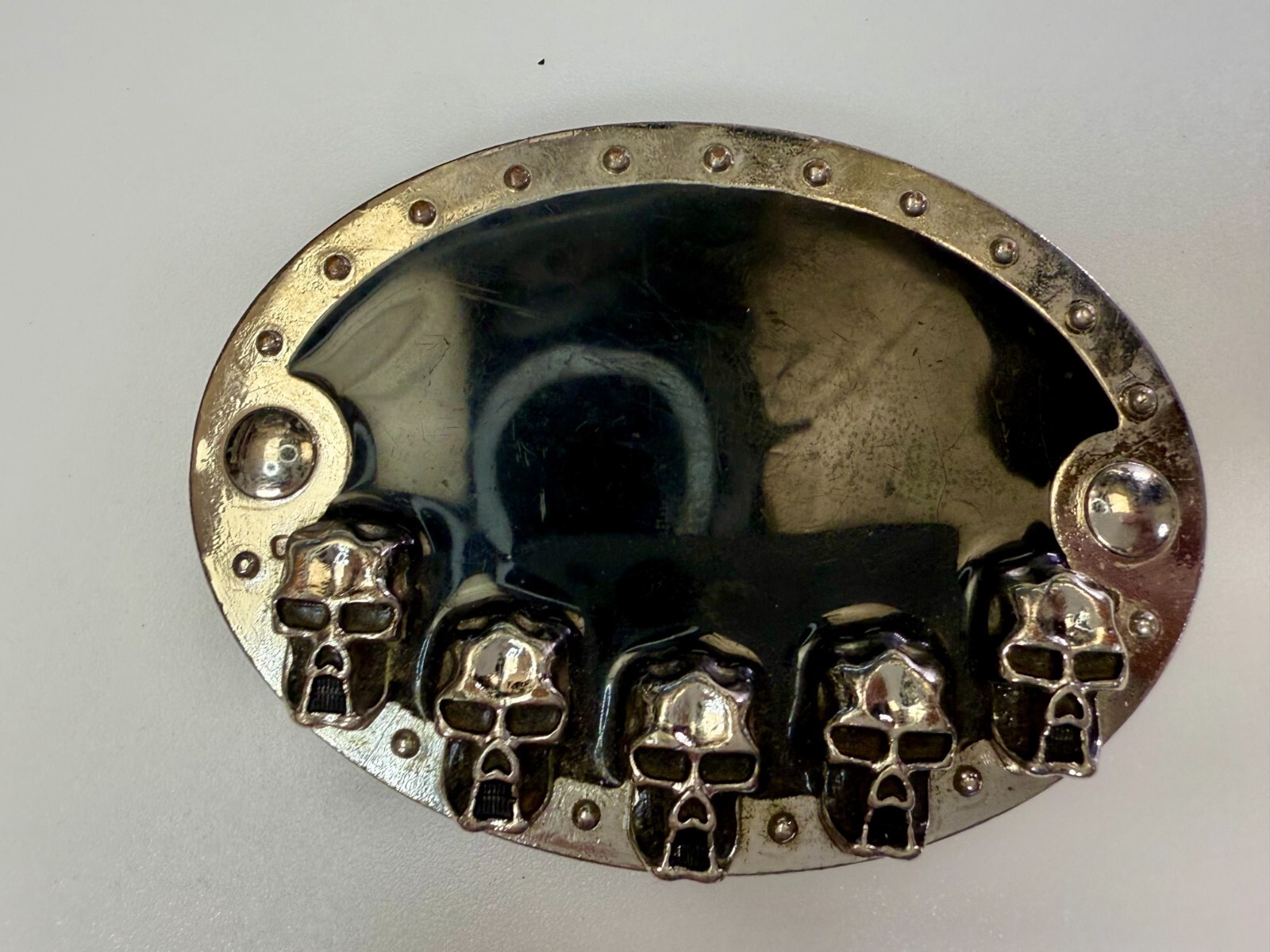 Five Skull&rsquo;s Head Black Enameled Halloween Gothic Punk Silver Color Belt Buckle