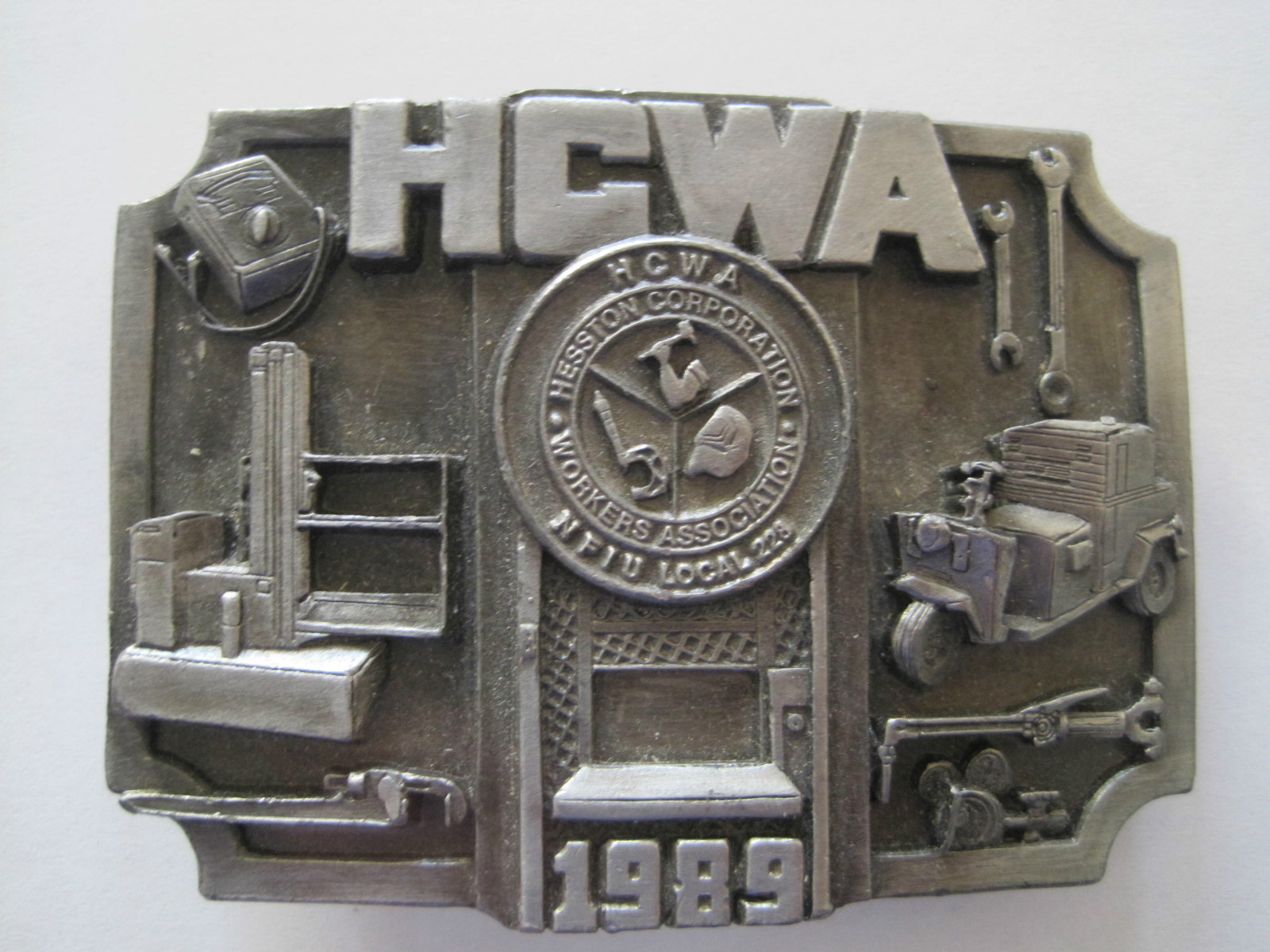 1989 Hesston Corporation Workers Association Belt Buckle By Siskiyou Pewter Tone