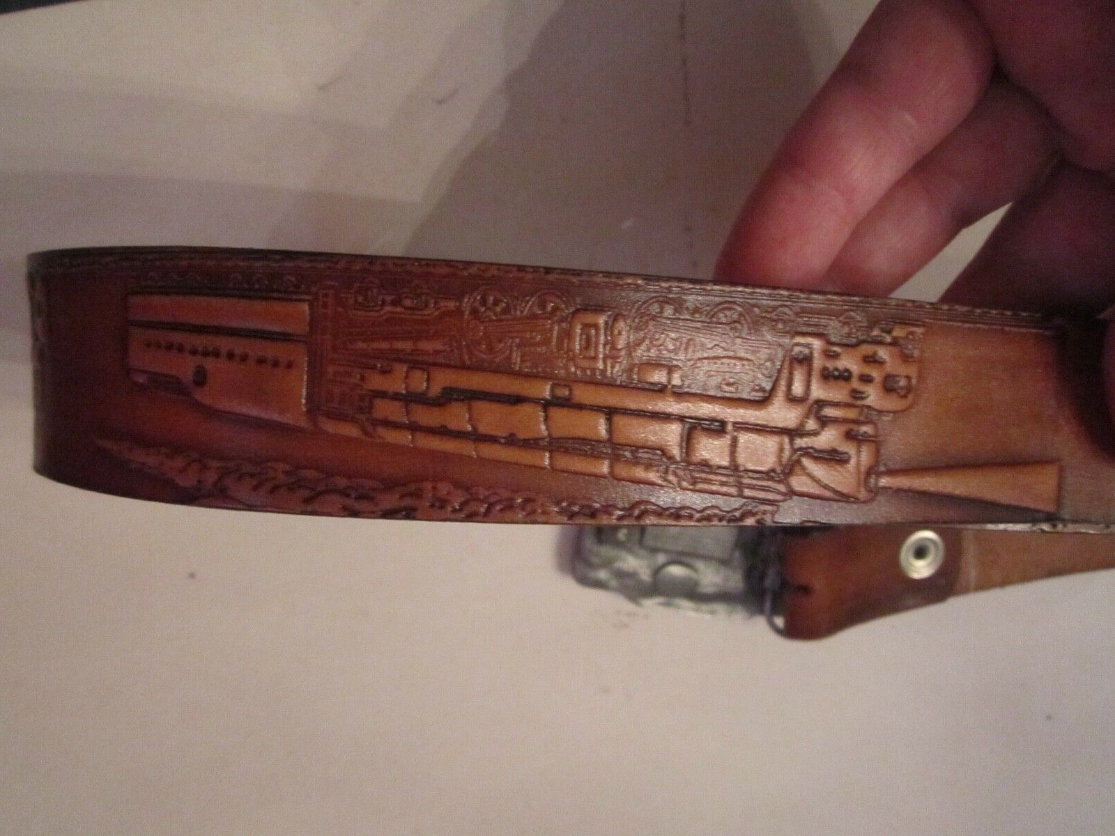 TRAIN THEME BELT BUCKLE – HEAVY WITH MATCHING TRAIN THEME DESIGN LEATHER BELT