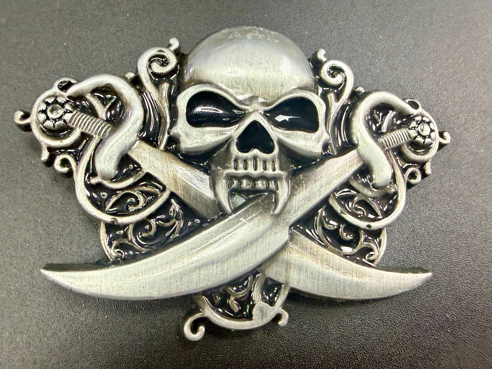 Vampire Skull Head Crossed Sabers Swords Pirate Theme Gothic Punk Belt Buckle