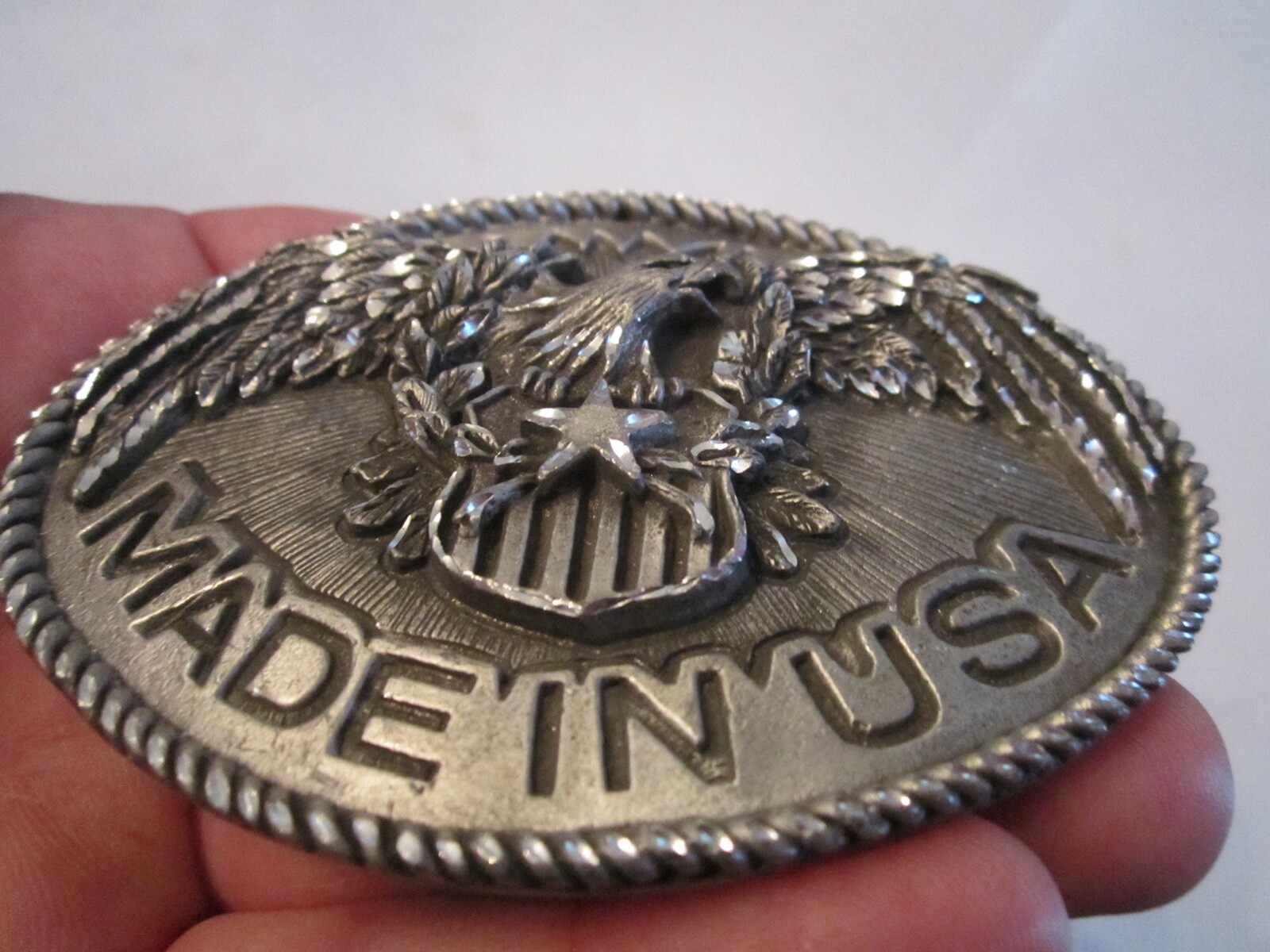 1995 EAGLE BELT BUCKLE – MADE IN U.S.A. – HIGH RELIEF – 3 3/4&Prime; X 2 3/4&Prime; – GW-2