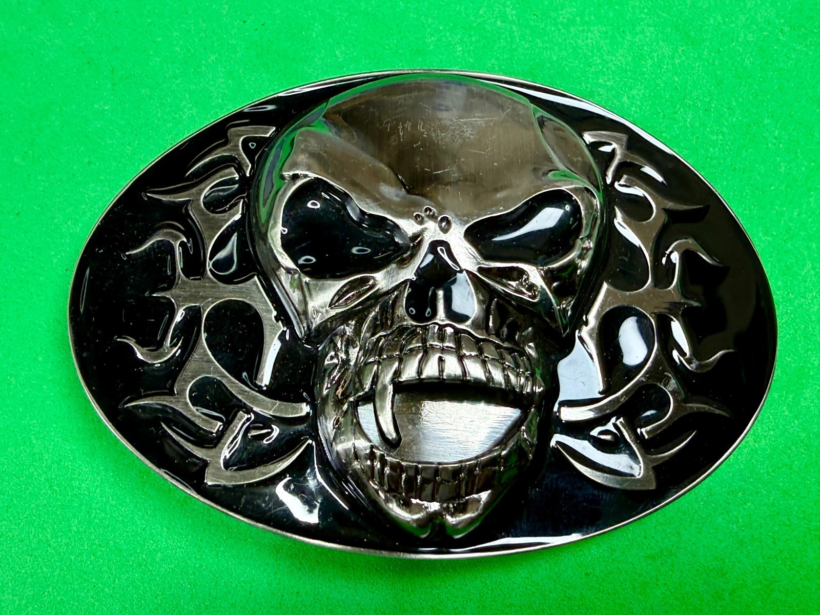 Creepy Flaming Vampire Skull with Fang Gothic Punk Pre Loved Belt Buckle