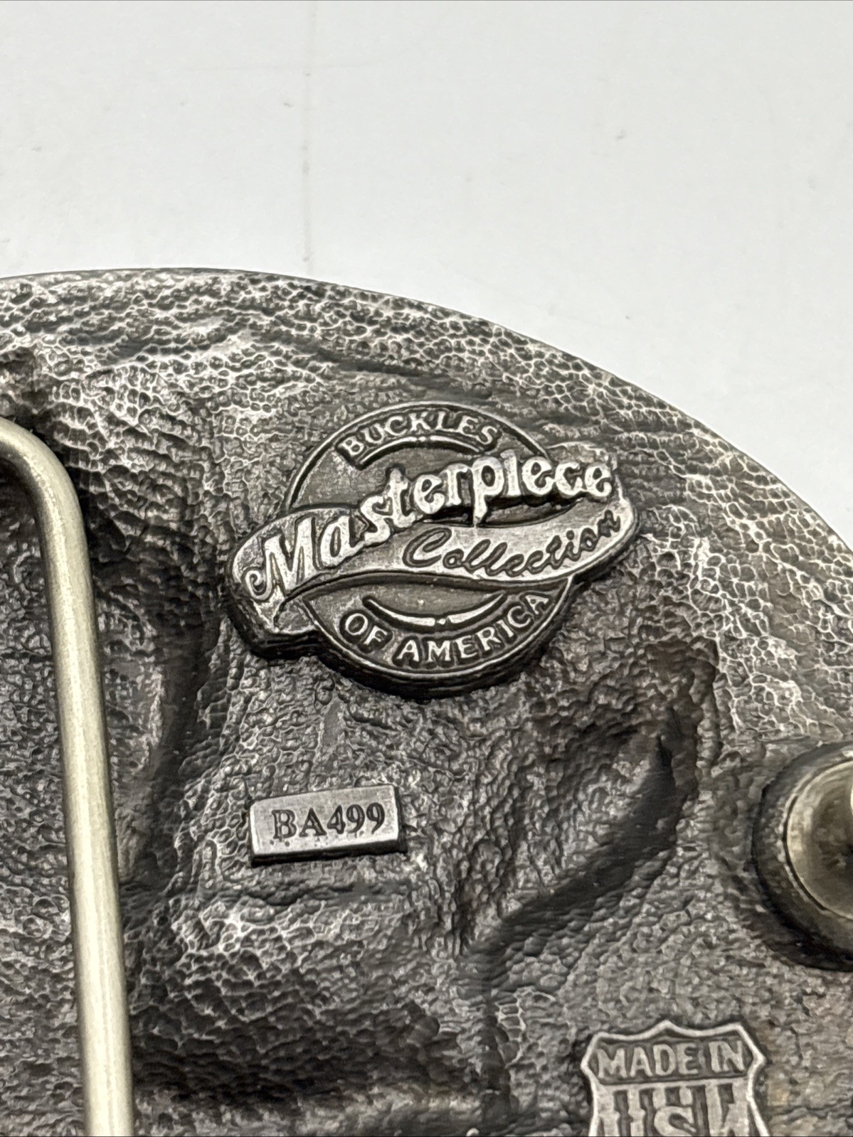 masterpiece belt buckle BA-499 eagle Attacking Nice Enamel Background