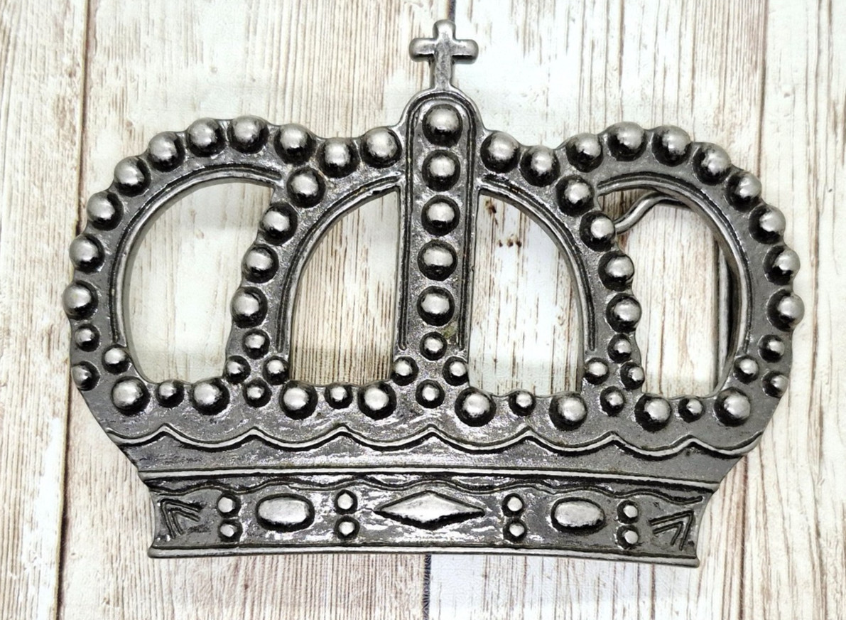 Vintage Large Pewter Metal King&rsquo;s / Queen&rsquo;s Crown Belt Buckle Fits 1 1/2&Prime; Belts