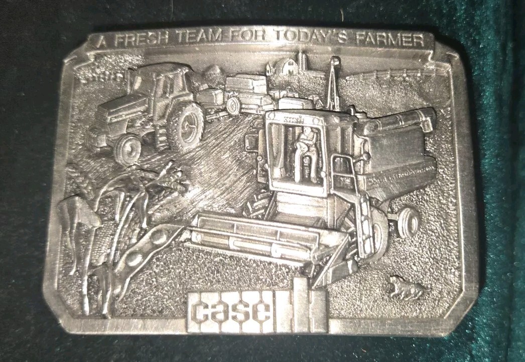 VTG Case International A Fresh Team For Today&rsquo;s Farmer Belt Buckle 1985 Farming