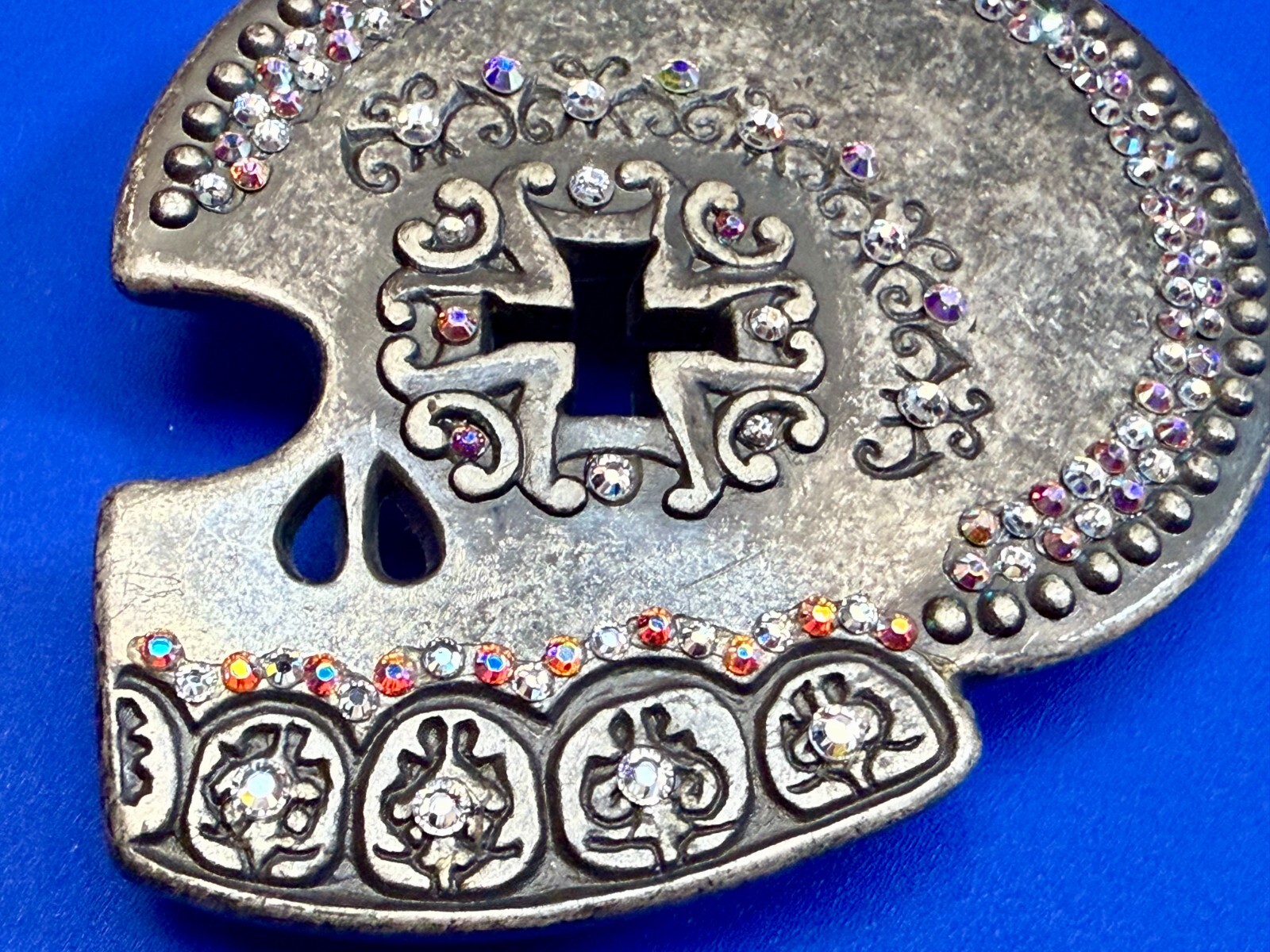 Skull Heads Cross with Rhinestone Accents Gothic Punk Biker ENMON Belt Buckle