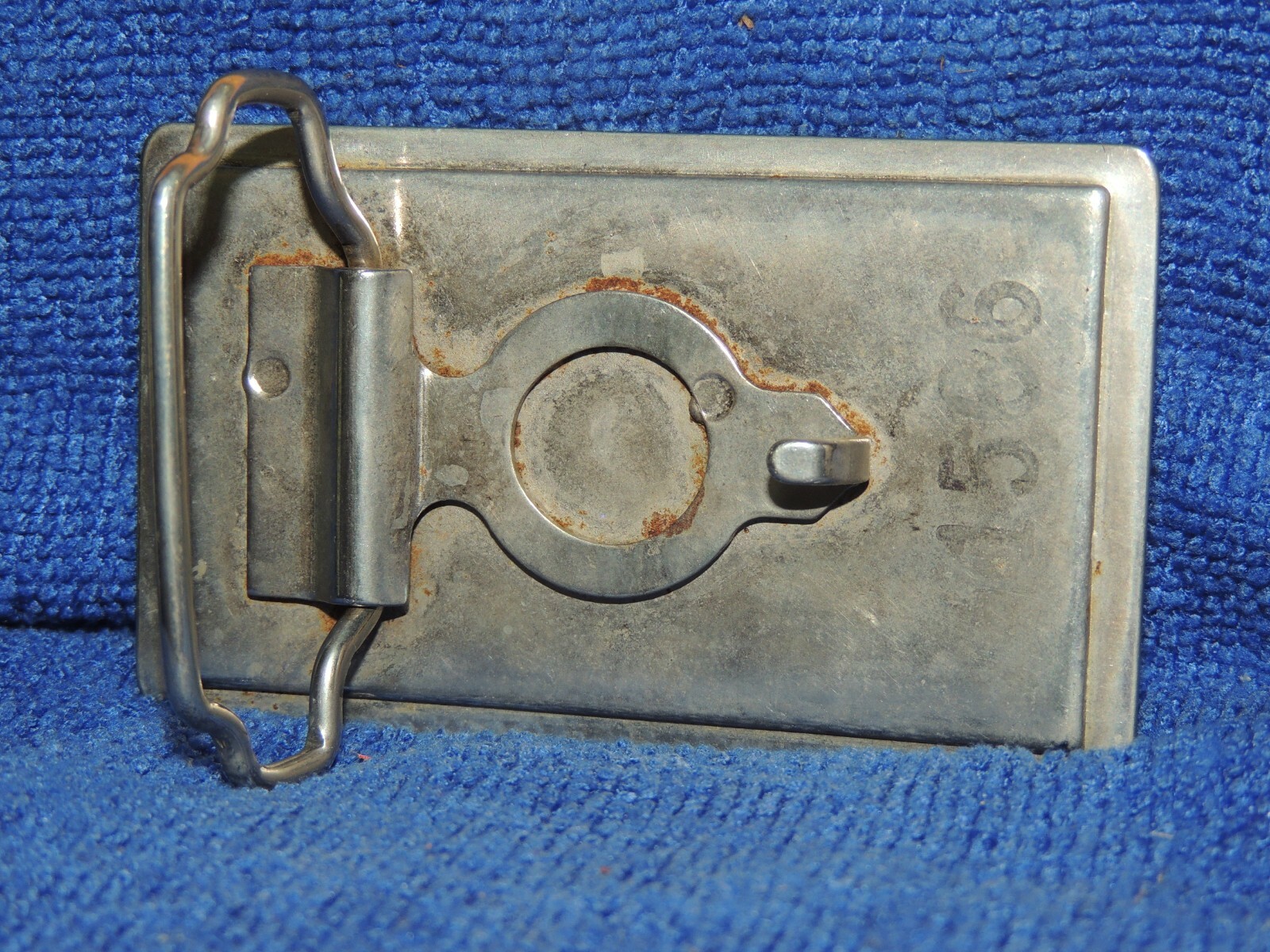 Vintage Belt Buckle 3.25&Prime;+ x 2&Prime; wheel cut cream & silver tone southwestern style