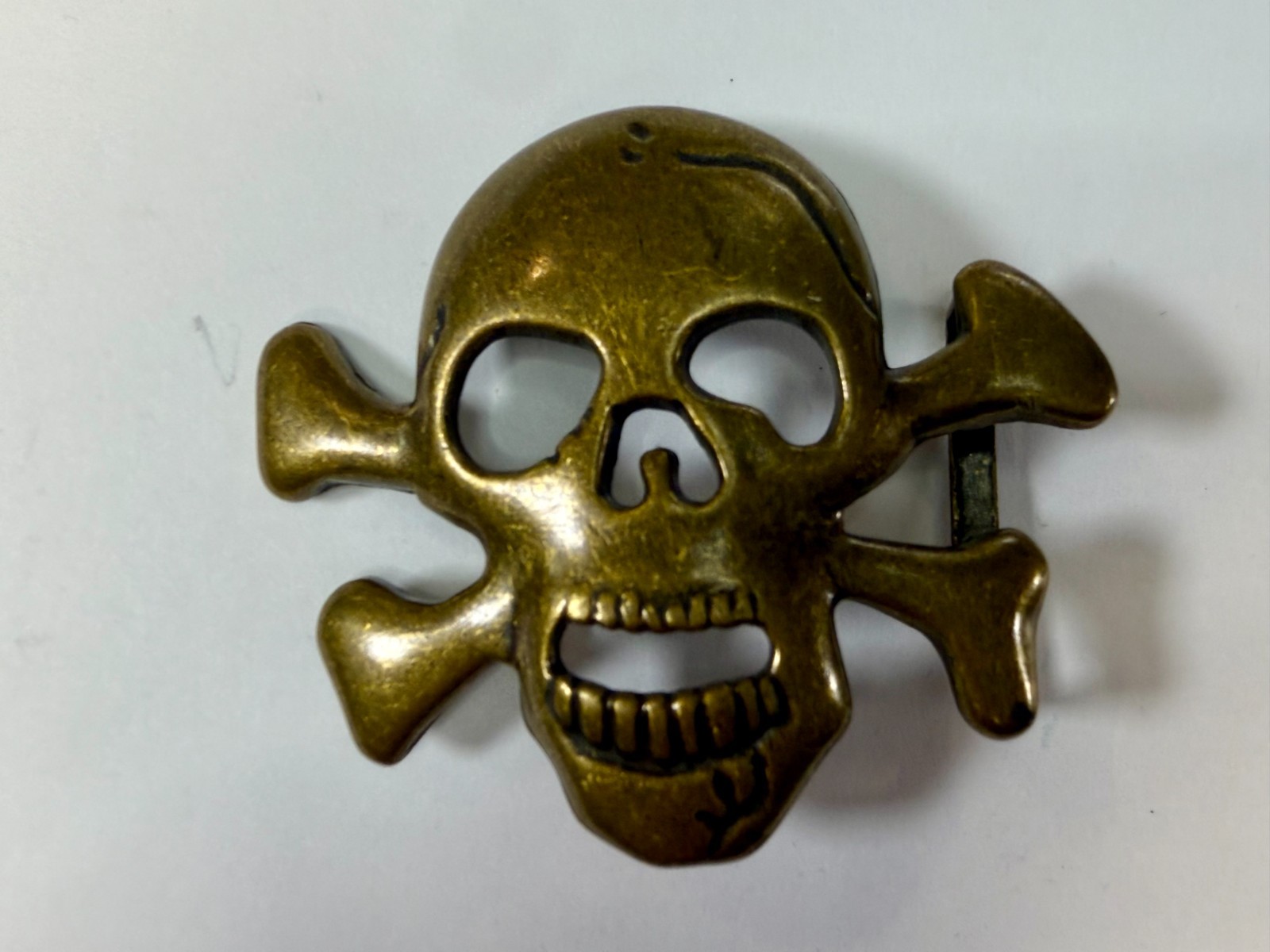 Creepy Skull Crossbones See-Trough Halloween Cutout Belt Buckle For 1.25&Prime; Belt