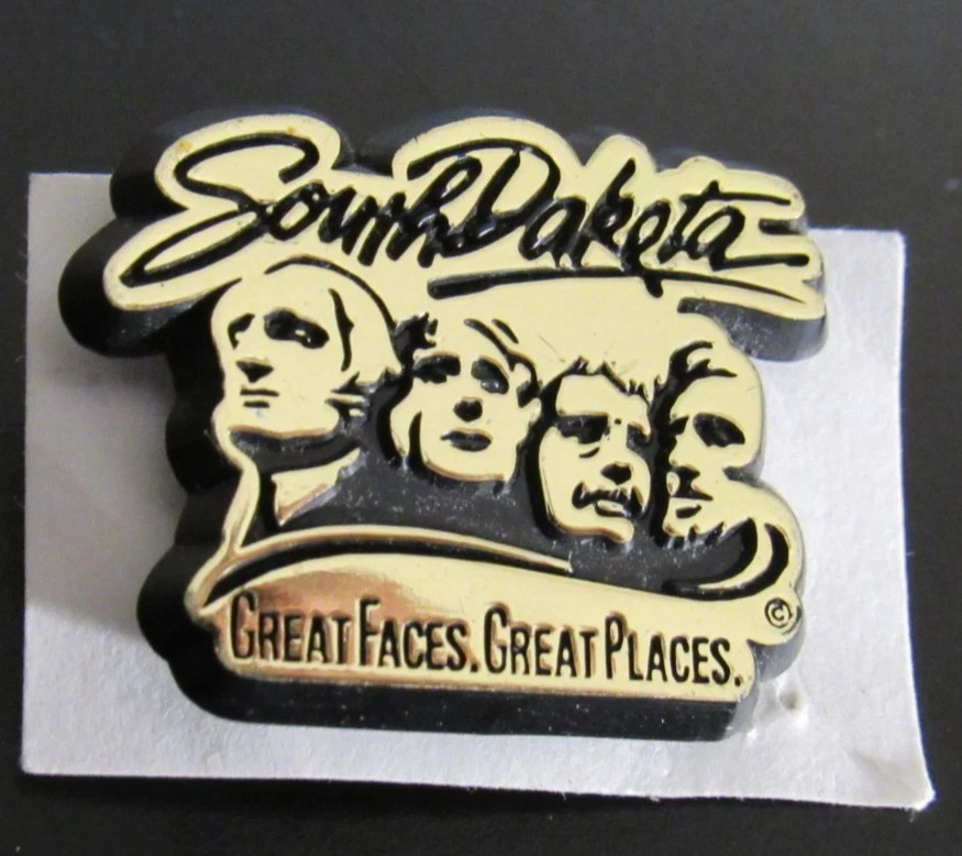 Mt Rushmore Belt Buckle Keychain pin LOT National Landmark South Dakota Siskiyou