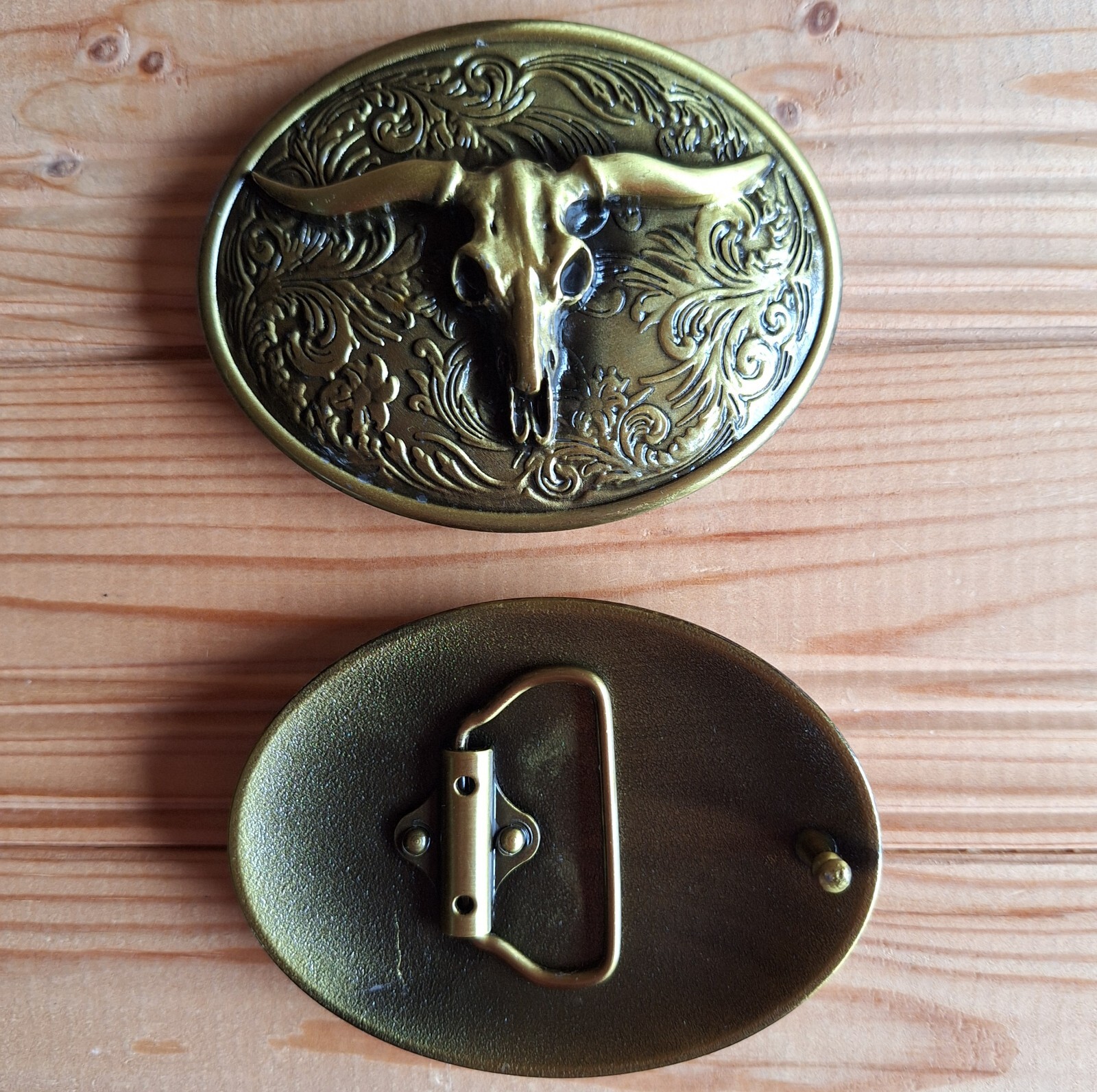 Long horns Bull skull head western country oval bronze belt buckle