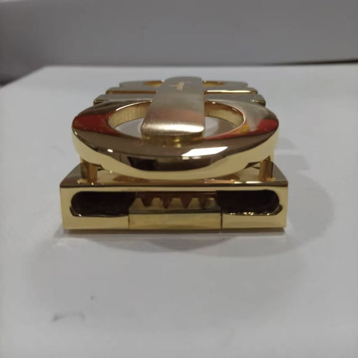 Ferragamo Men&rsquo;s Gold Double Gancini Copper Belt Buckle fits 3.4cm wide Belts