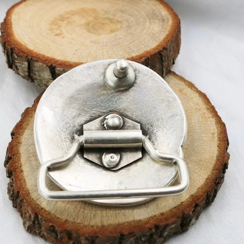 Round Belt Buckle With Asymmetrical Spiral, Irregular Design