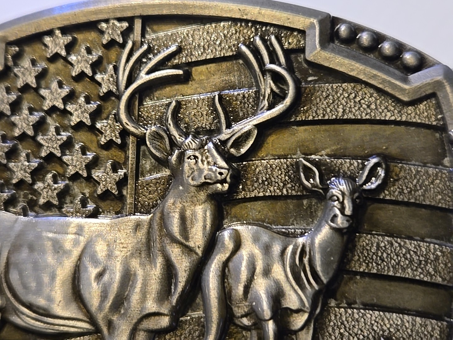 DEER HUNTING BUCK HUNTER / AMERICAN FLAG Metal Belt Buckle