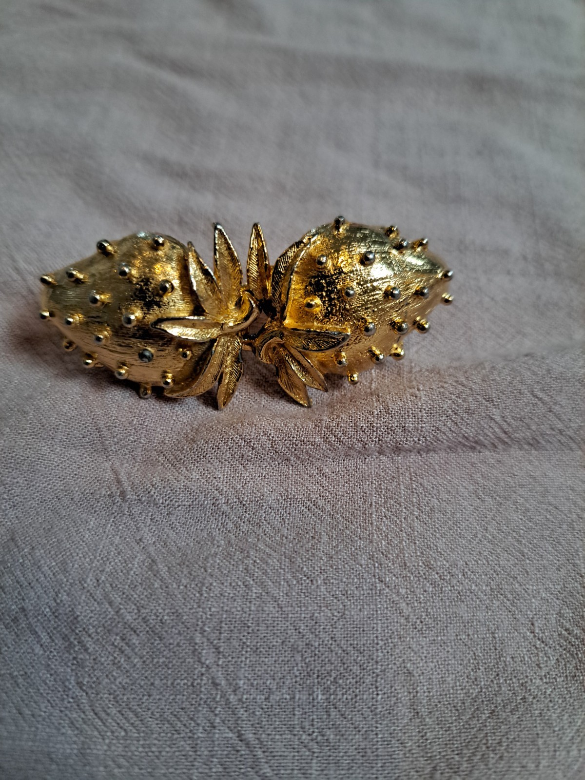 VTG 1975 Signed Mimi Di N Gold Tone Strawberry 2 Pc Interlock Belt Buckle READ