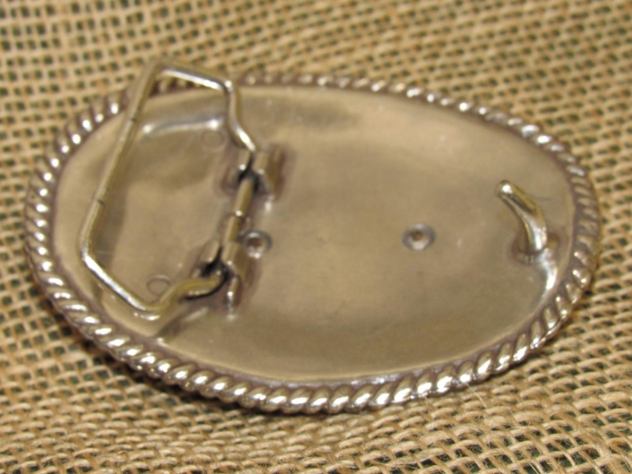Western / Cowboy Belt Buckle ~ Oval Engraved w/ 3-D Flying Eagle ~ Silver Color