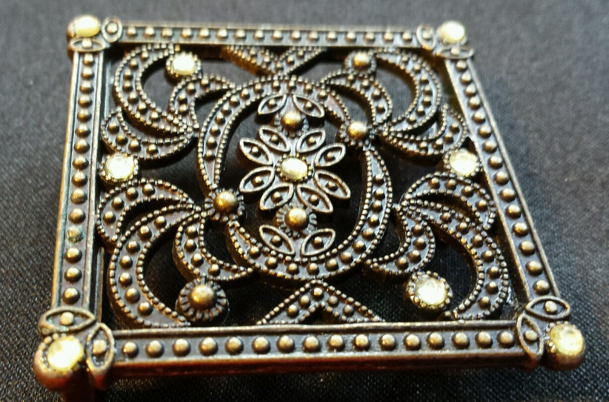 RHINESTONE CUTOUT FLORAL WESTERN BELT BUCKLE VINTAGE BRASS BRONZE TONE LOOK