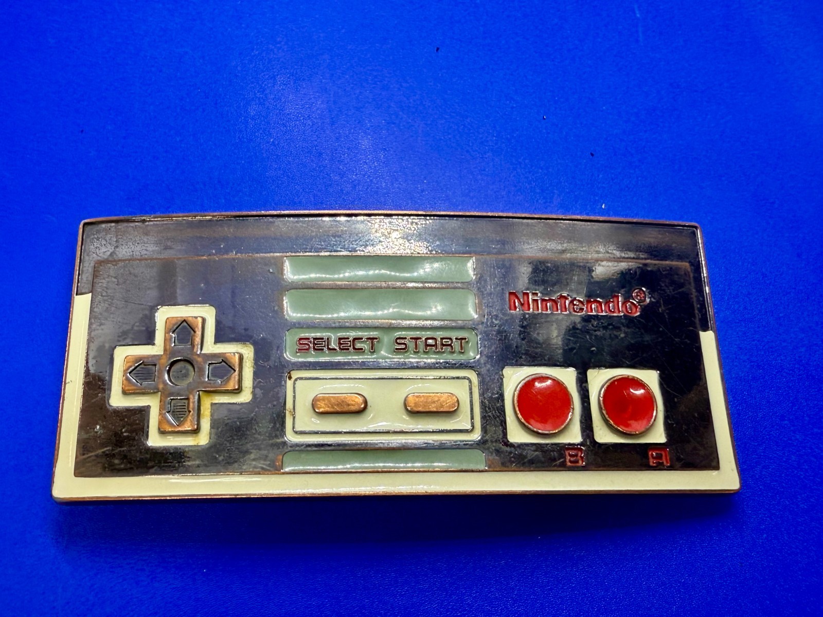Nintendo 2011 NES Video Game Controller Used Video Game System Belt Buckle