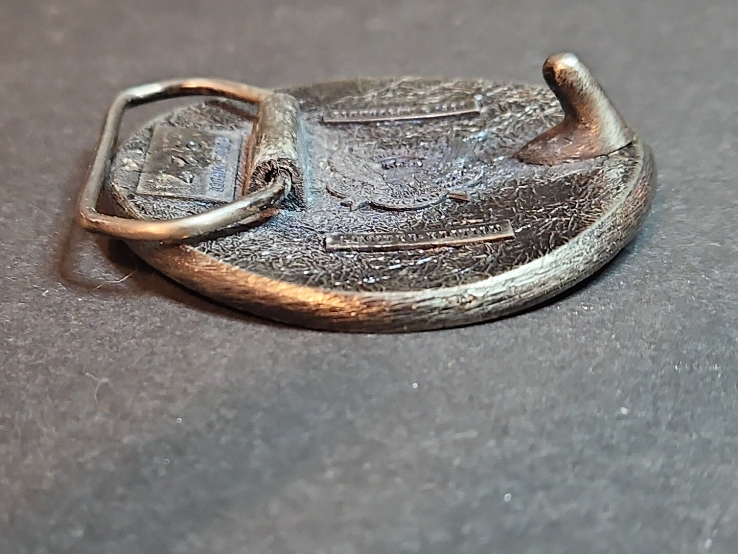 BELT BUCKLE « No Russians » The Great American Buckle Co. 1980 Limited Edition 927
