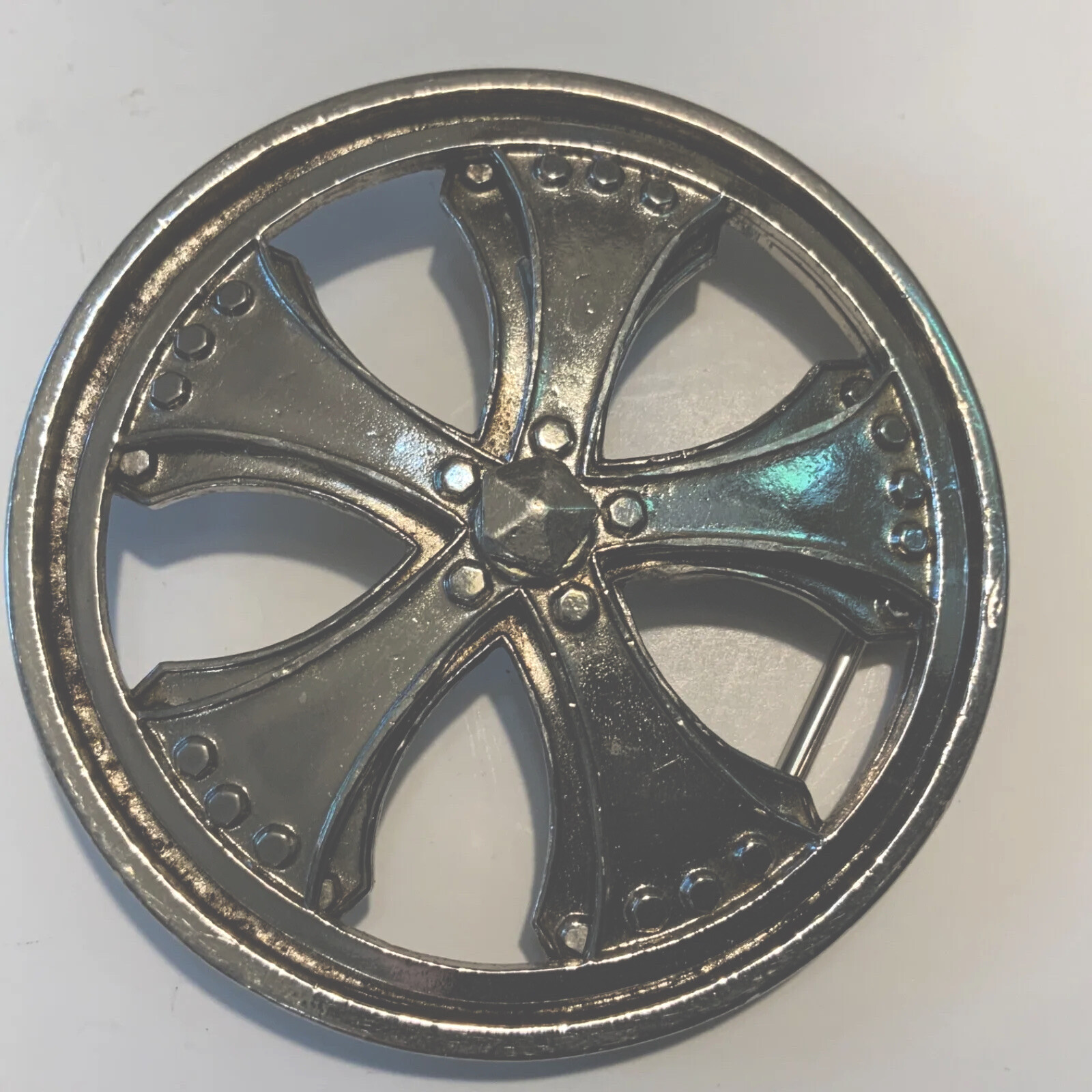 Silver Star belt buckle Spinning moving round figural novelty hubcap silver tone