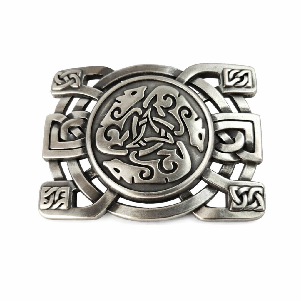Authentic Celtic belt buckle made in France from high-quality Zamak alloy.