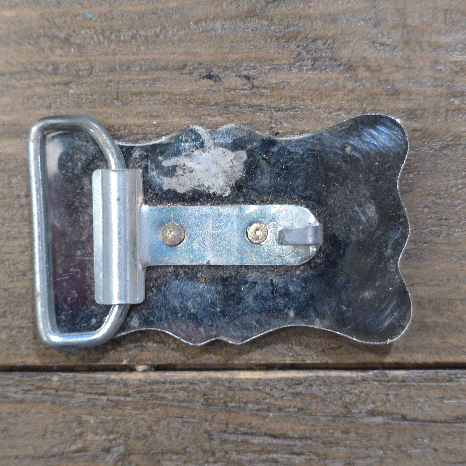 VINTAGE HORSE WITH HORSE SHOE THEME BELT BUCKLE