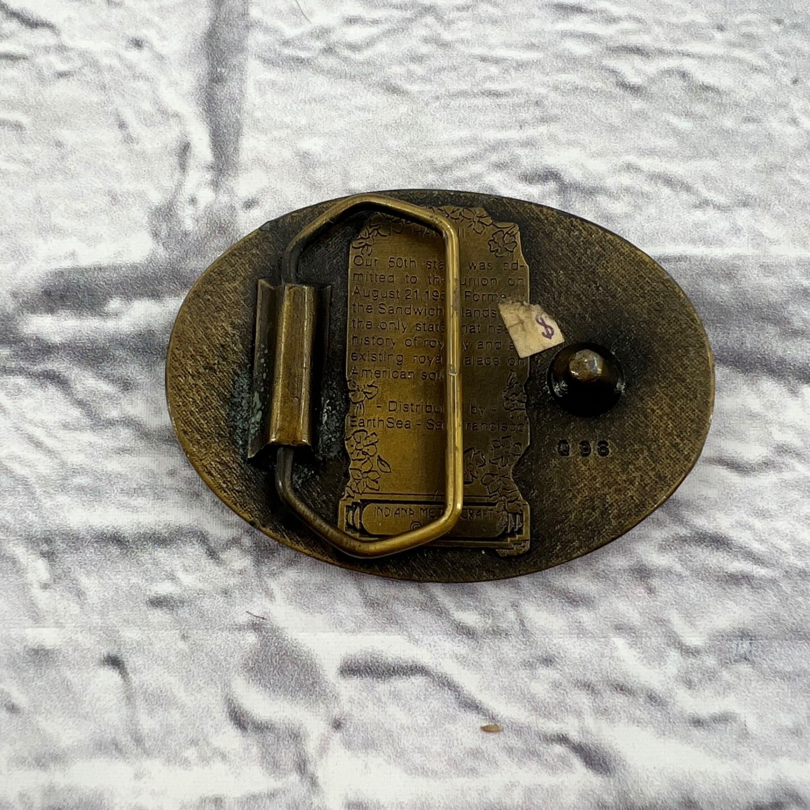 Vintage 1977 Indiana Metal Craft Hawaii Surfing Belt Buckle Enameled Brass Tone