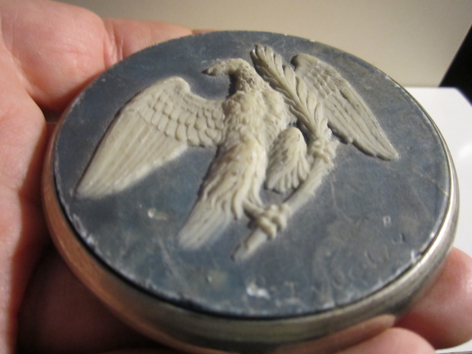1981 CARVED EAGLE ON SOAPSTONE BELT BUCKLE HEAVY- GW-26