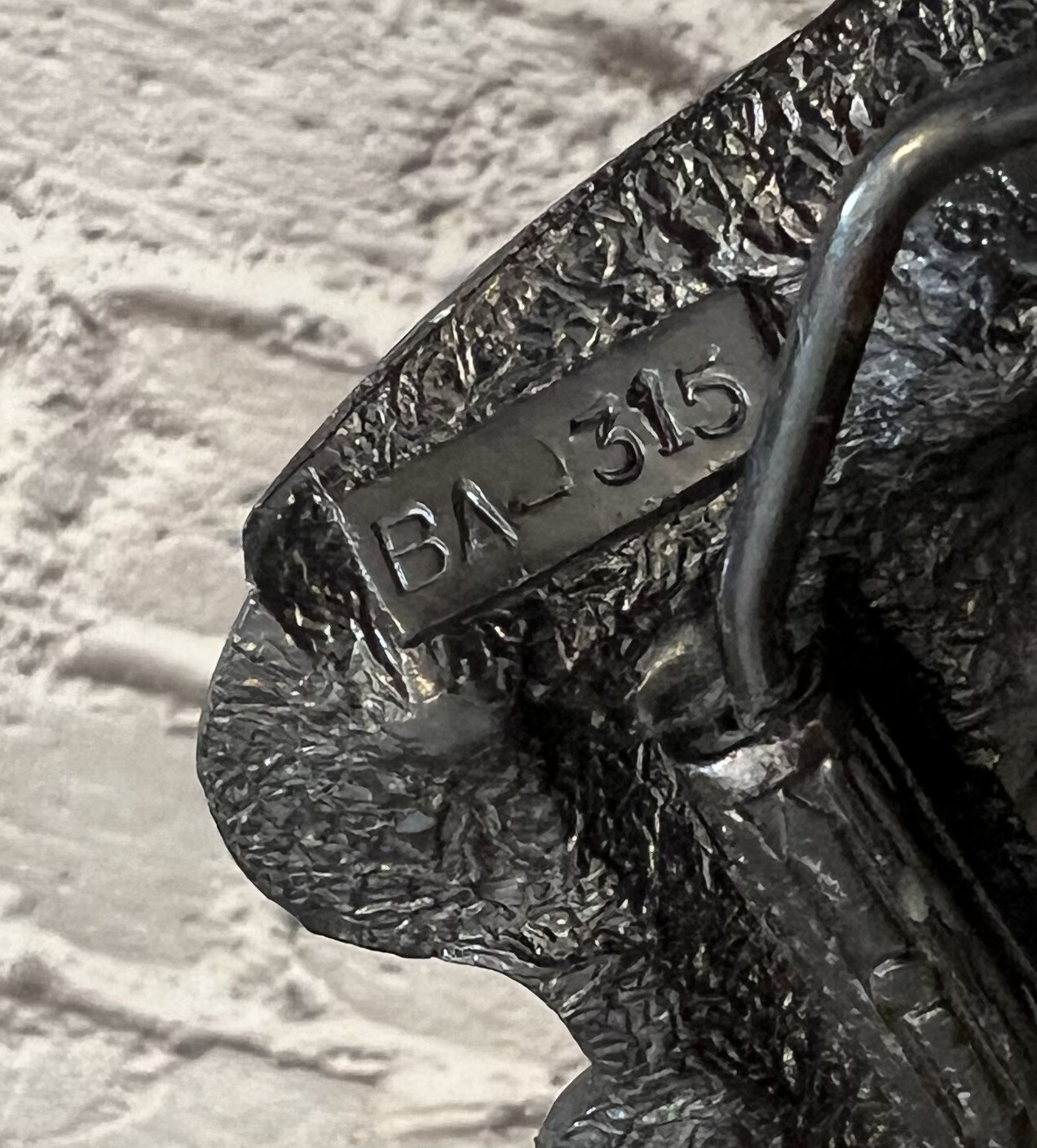 Vintage 1990s « Nothing Beats A Bud » Anheuser-Busch Budweiser Belt Buckle