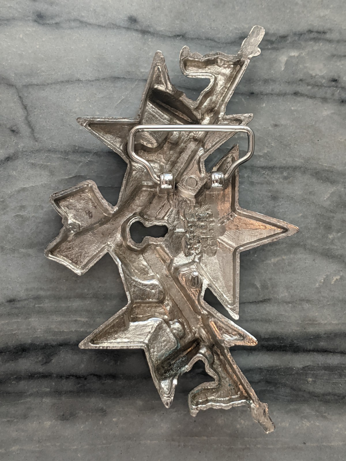 Star & Guns Firearms Tommy Gun Sub Machines Silver Chrome Belt Buckle Hot Topic?