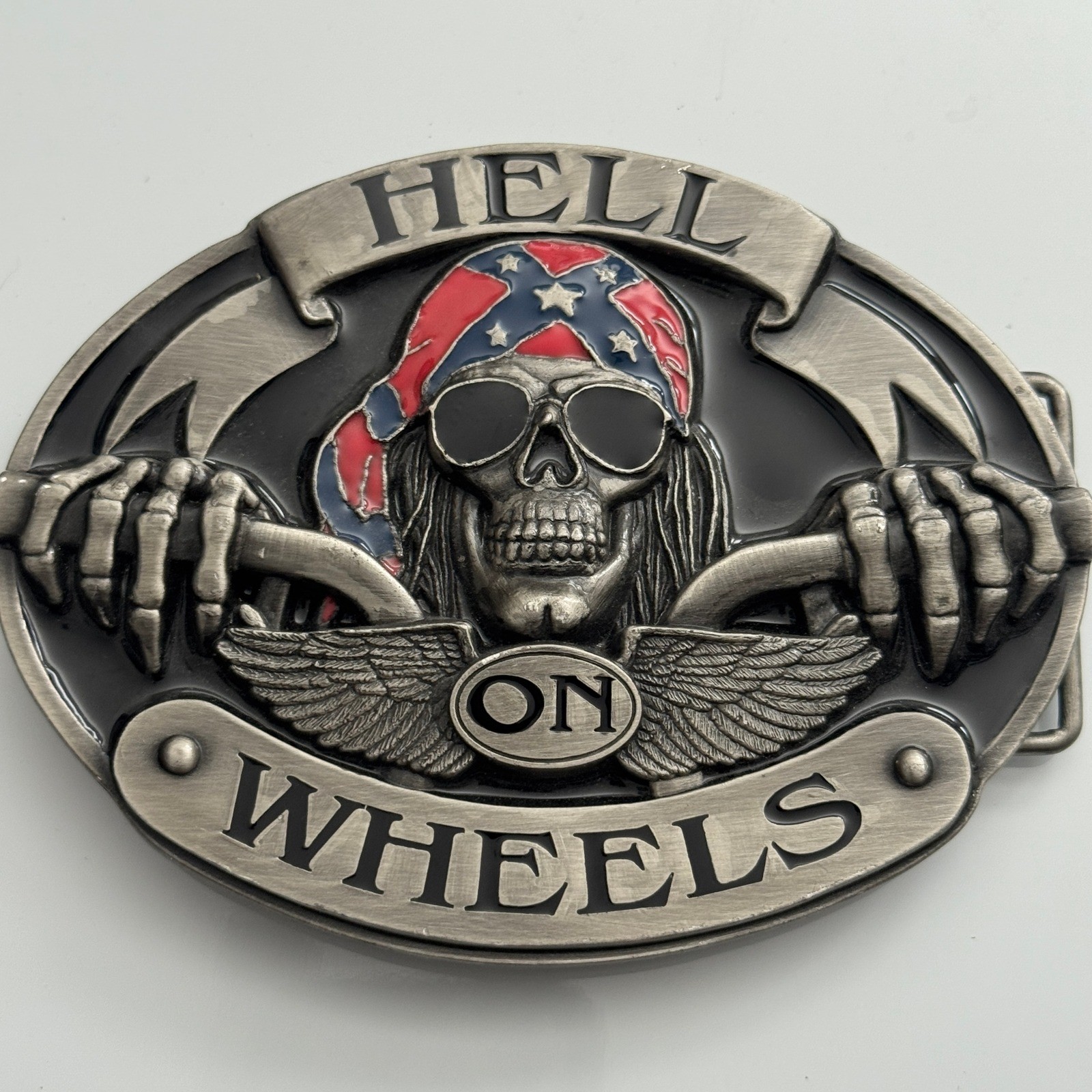 Siskiyou Hell on Wheels Skull Bandana Sunglasses Pewter Belt Buckle OS300