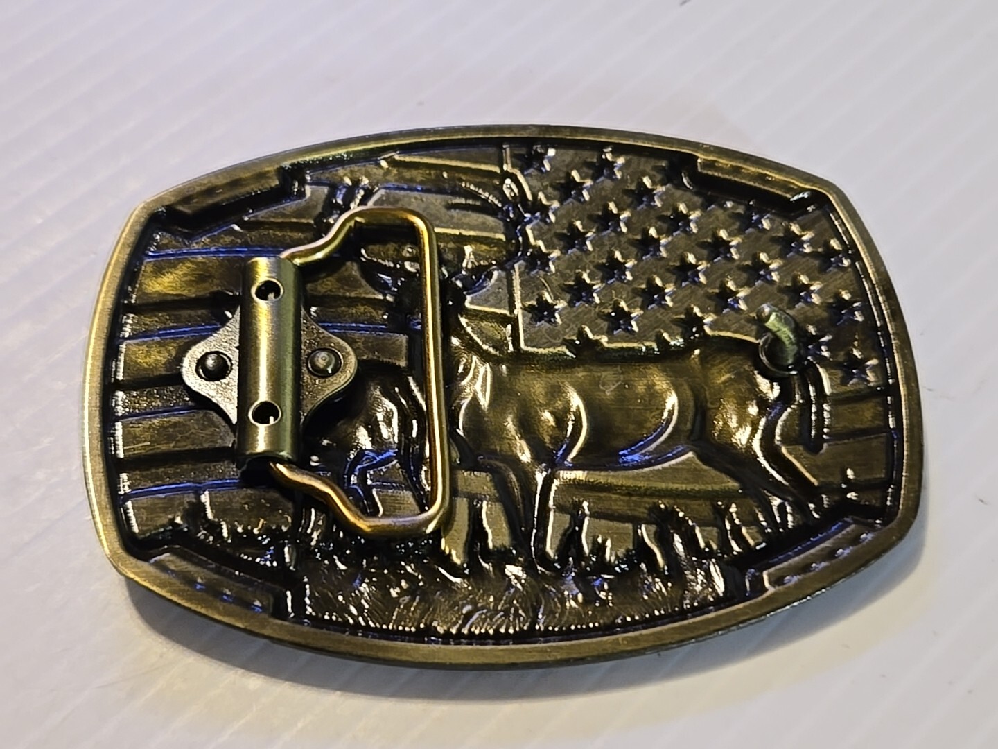AMERICAN FLAG DEER HUNTING BUCK HUNTER Metal Belt Buckle (BRASS LOOKING)