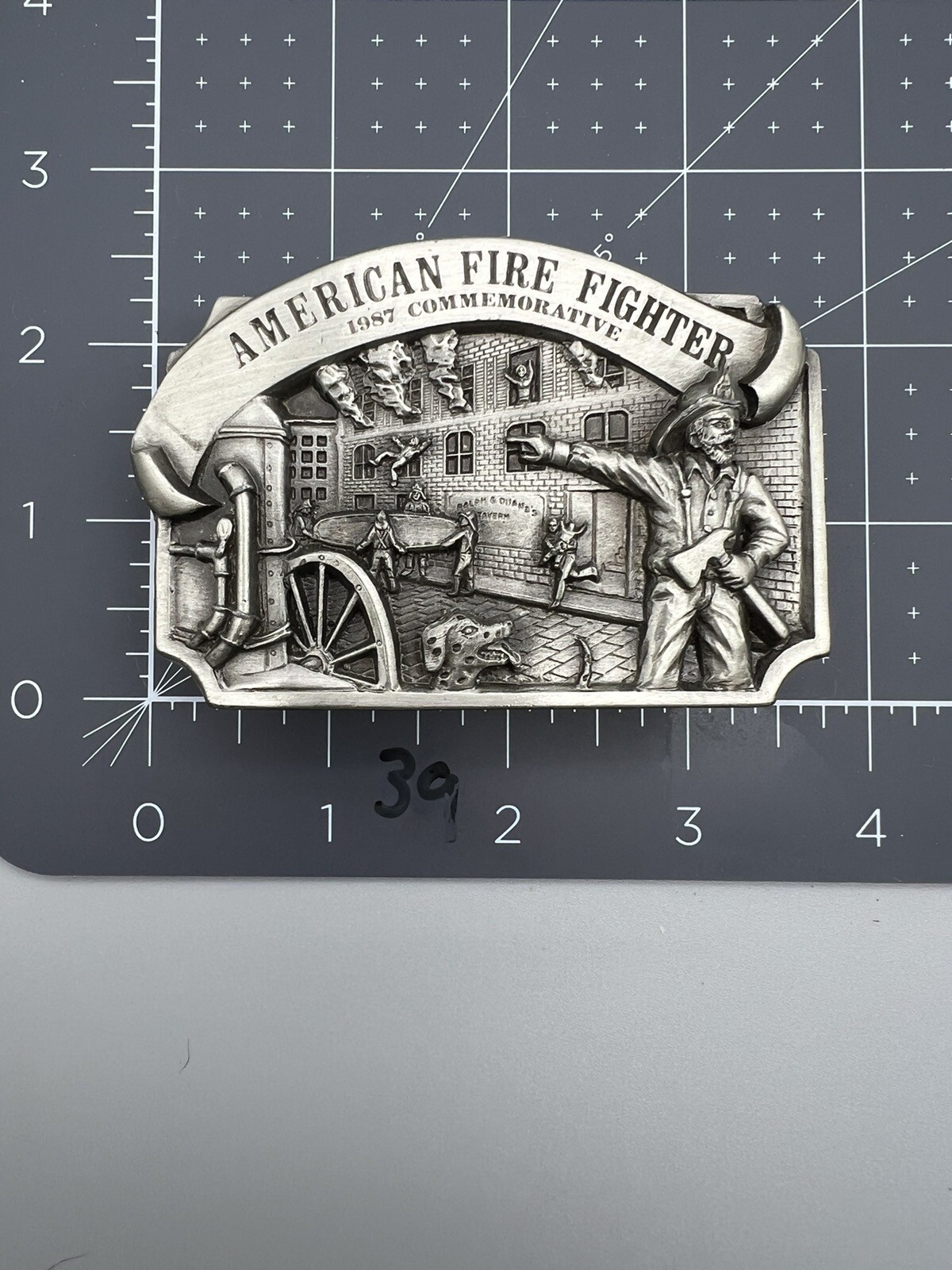 Vintage American Fire Fighter 1987 Commemorative Belt Buckle (39)