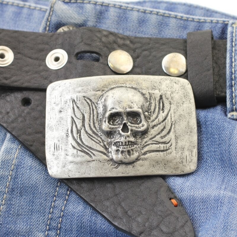 Belt Buckle Skull, Skull on Fire, Dark Silver