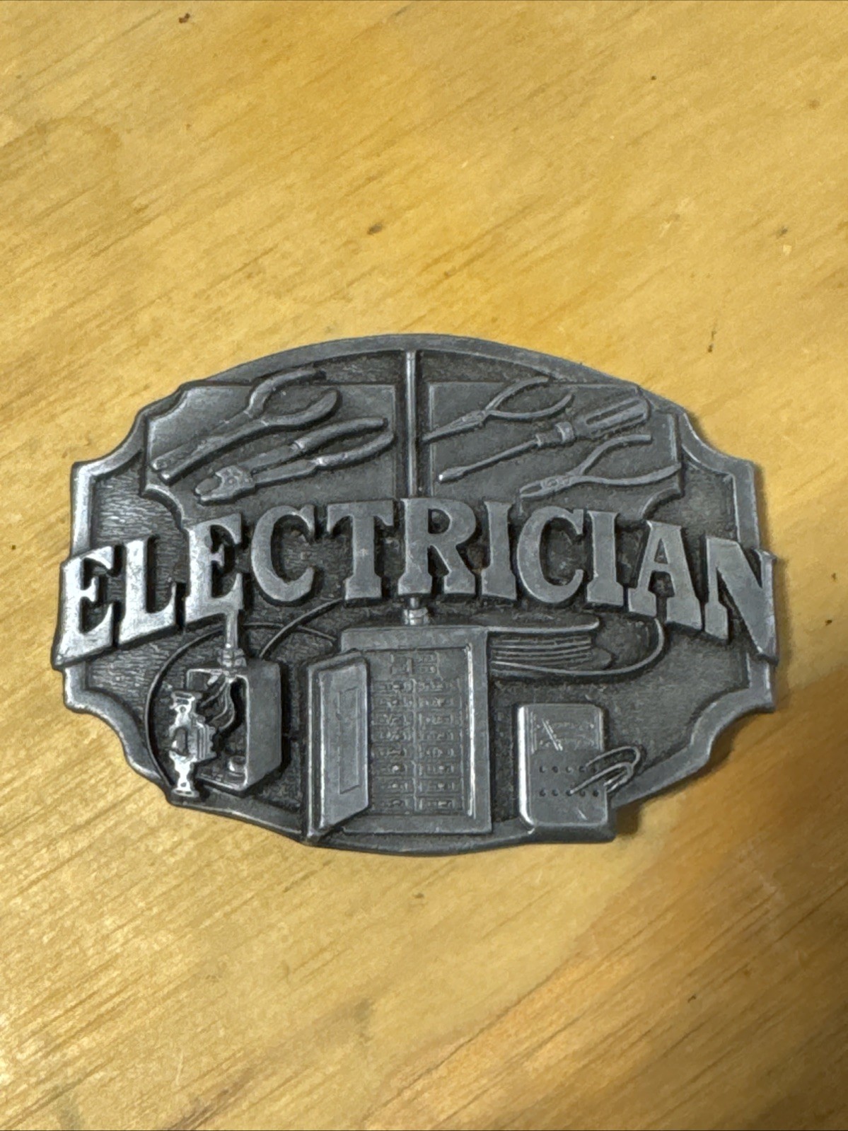 Vintage 1987 Electrician Profession Belt Buckle by Siskiyou Buckle Co Z-40 USA