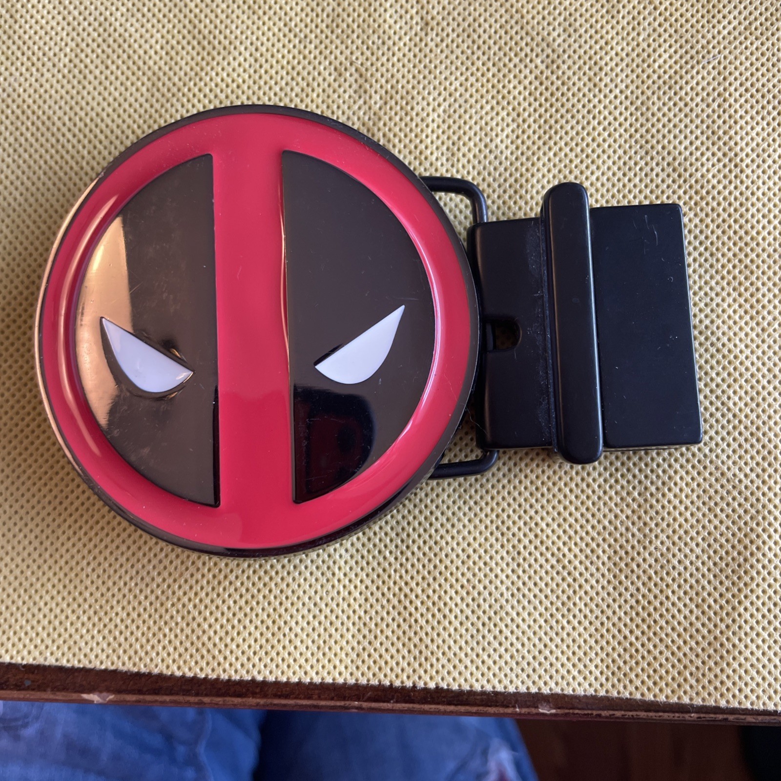 Marvel Heroes Deadpool Graphic Belt Buckle Black Red Clamp Closure Anchor