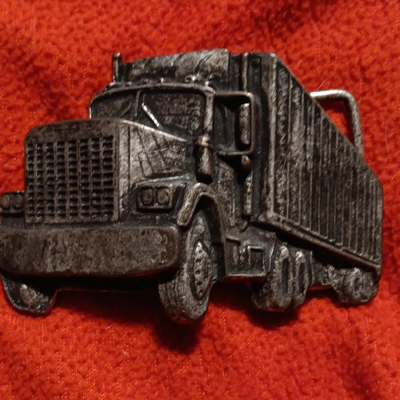 Men&rsquo;s Metal Semi Truck Design Belt Buckle Silver Tone, Fits 1.5 in Belt
