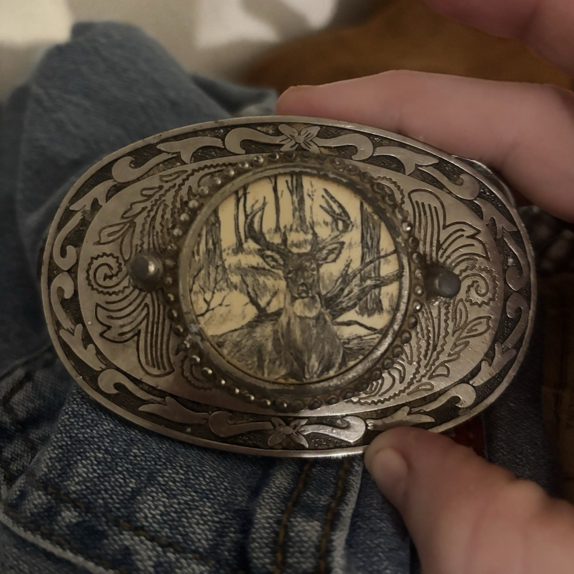 Silver Western Oval Deer Stag Engraved Metal Belt Buckle Men&rsquo;s 1.5&Prime; Fit