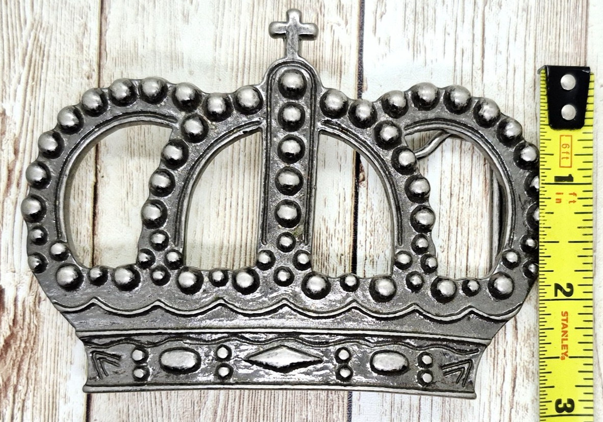 Vintage Large Pewter Metal King&rsquo;s / Queen&rsquo;s Crown Belt Buckle Fits 1 1/2&Prime; Belts