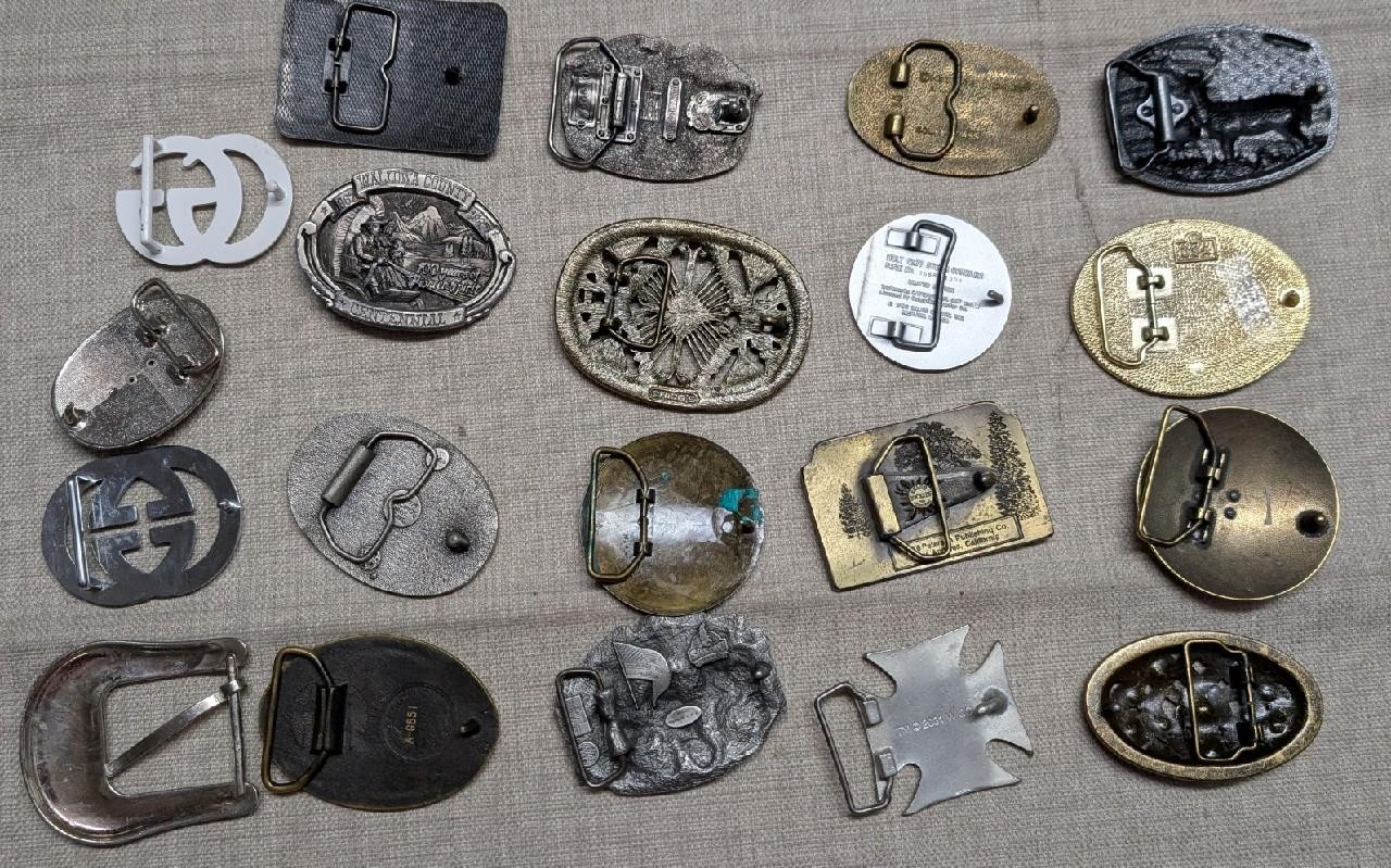 vintage LOT OF 20 belt buckles WESTERN brass metal cowboy 1970s 1980&rsquo;s 1990&rsquo;s