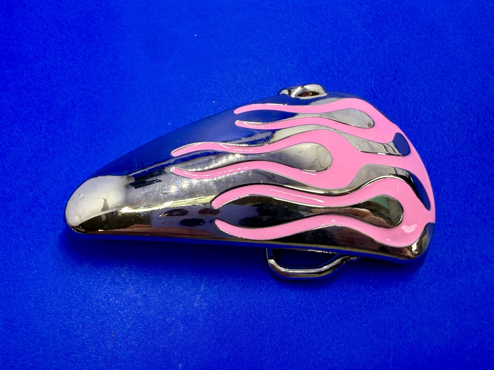 Motorcycle Hot Rod Flames Pink Enamel Gas Tank Buckle Rage Bikers Belt Buckle